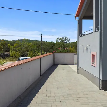 بيت للعطل Tisnjanska 32