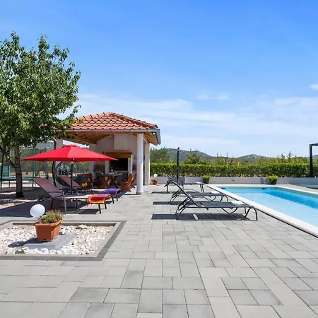 Dubrava Tisnjanska 32 Pirovac