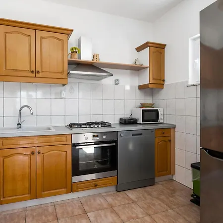 Tisnjanska 32 * Dubrava (Sibenik-Knin)