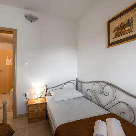 펜션 Tisnjanska 32