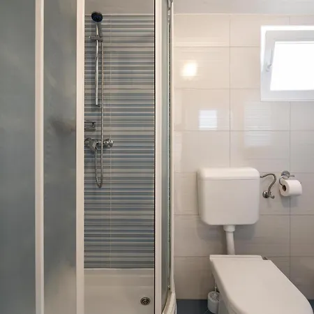 펜션 Tisnjanska 32 *