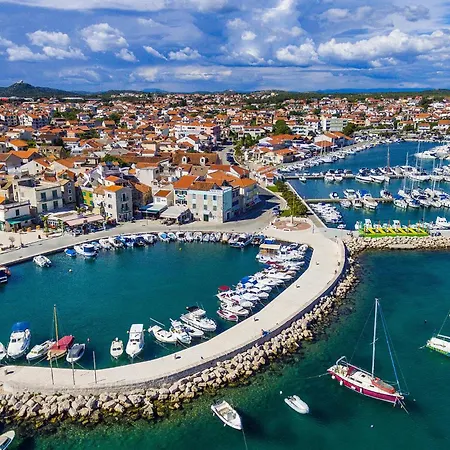 Tisnjanska 32 بيت للعطل