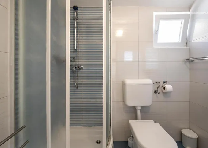 בית נופש Tisnjanska 32 *